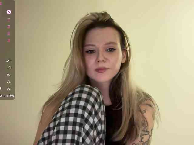 Alicee-teasee Alicee-teasee