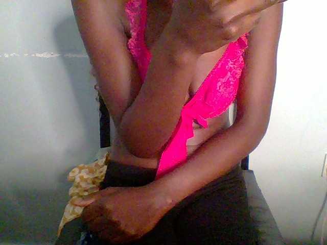 Chocolate-fudgecake's BongaCams show and profile