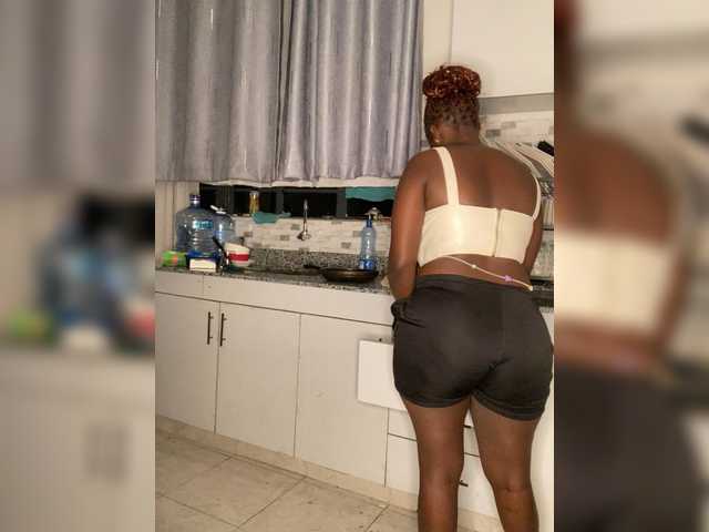 Curvyreen from BongaCams