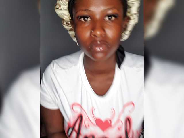 Curvyreen – webcam model profile photo