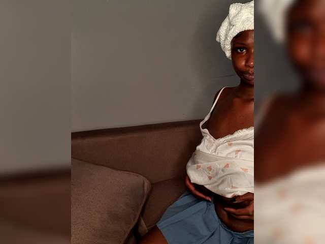 Curvyreen Live Cam on BongaCams