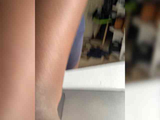 Curvyreen webcam