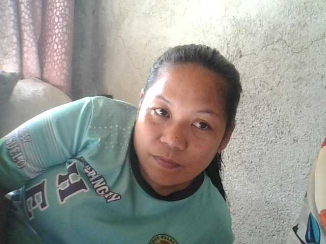 PinayHotMom from BongaCams