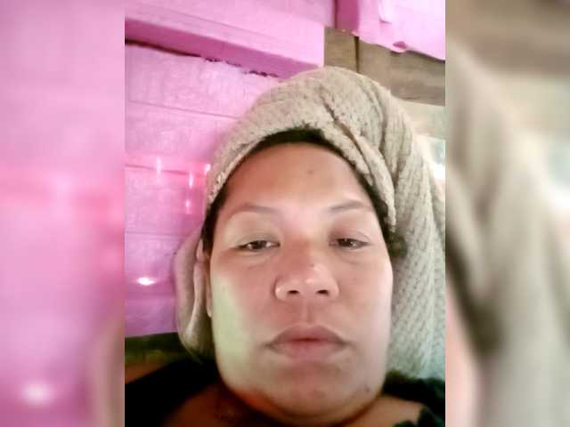 PinayHotMom webcam bongacams model stream image