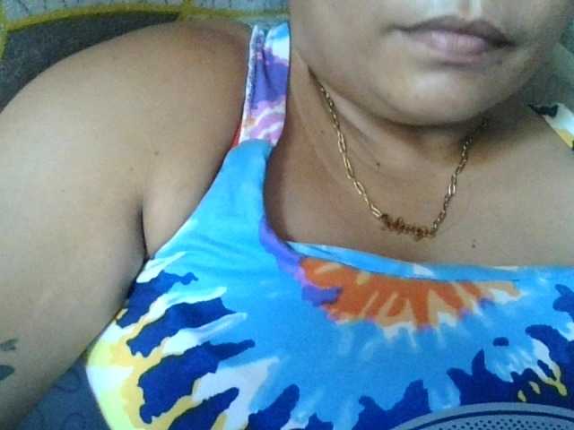 Pinay Hot Mom (PinayHotMom)