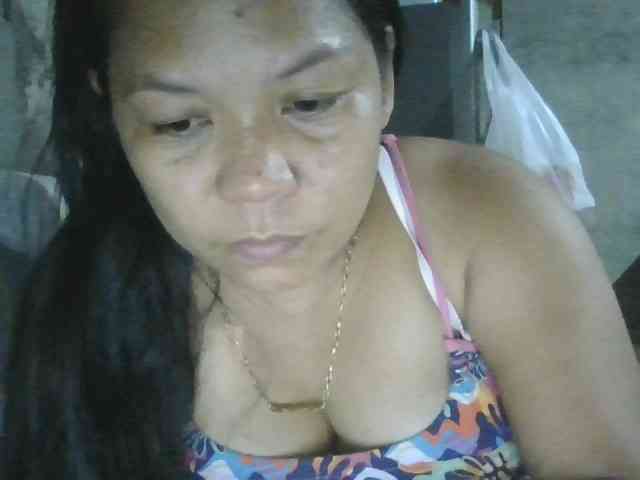 PinayHotMom webcam
