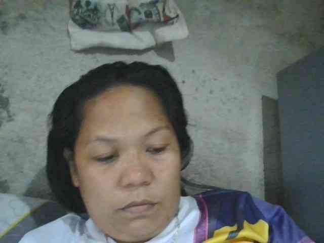 PinayHotMom webcam