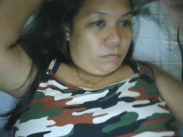 PinayHotMom webcam