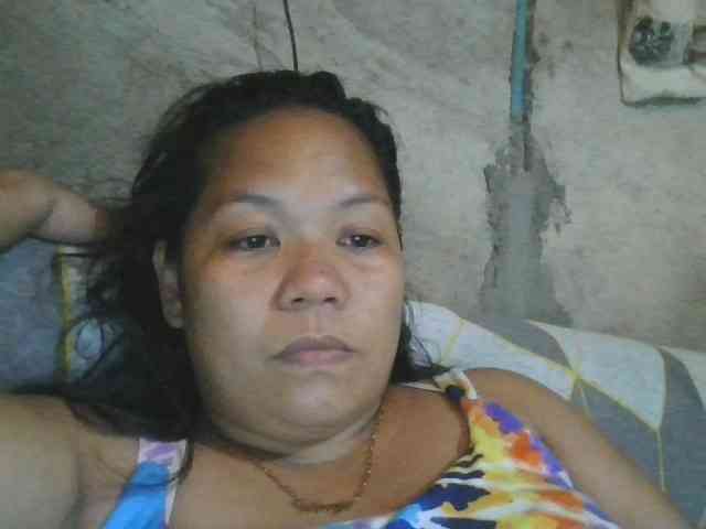 PinayHotMom webcam
