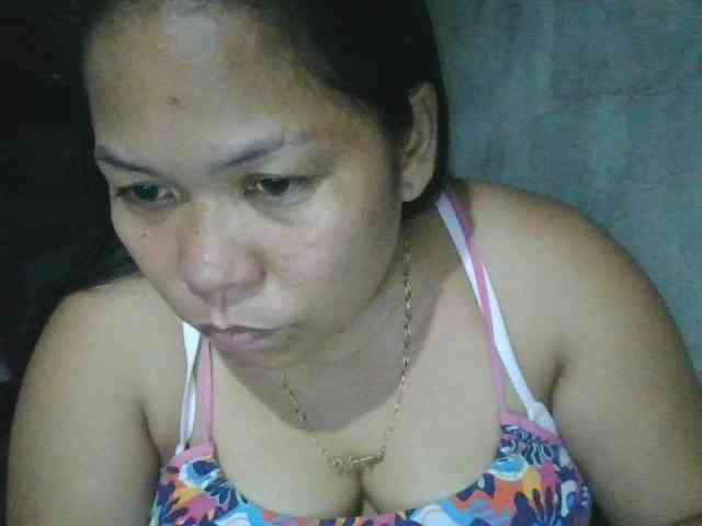PinayHotMom webcam