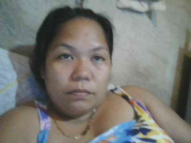 PinayHotMom webcam