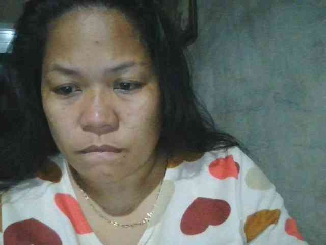 PinayHotMom webcam