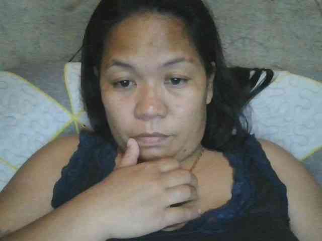 PinayHotMom webcam