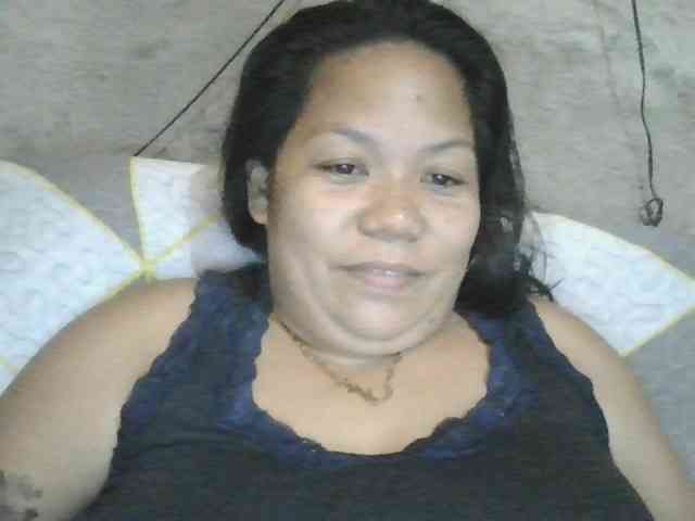 PinayHotMom webcam