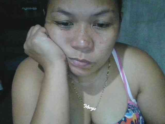 PinayHotMom webcam