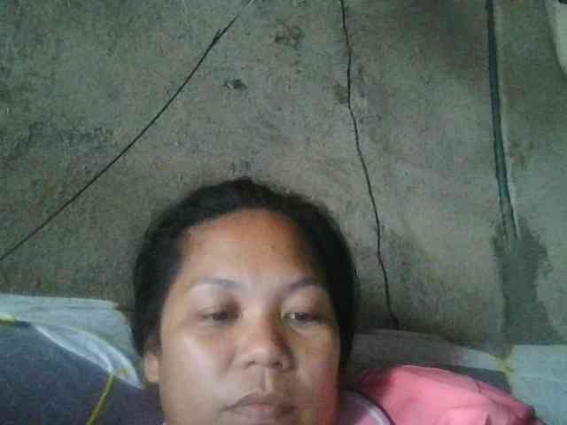 PinayHotMom webcam