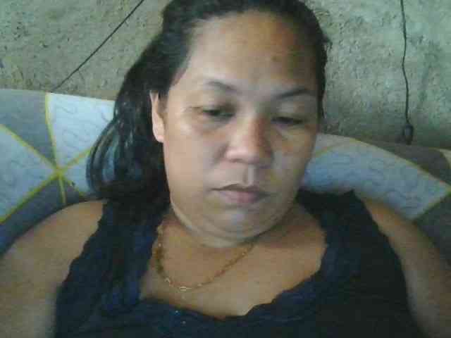 PinayHotMom webcam
