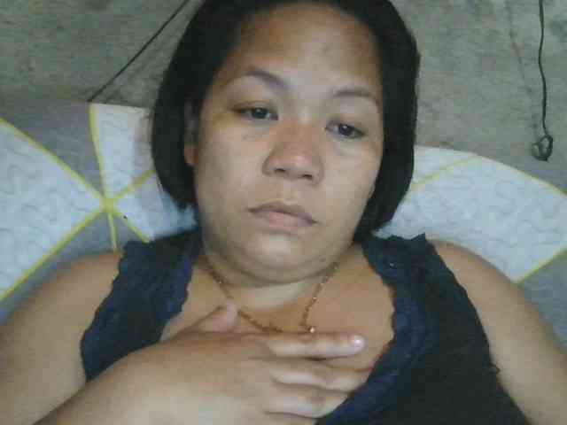 PinayHotMom webcam