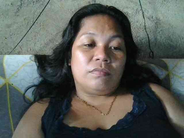 PinayHotMom webcam