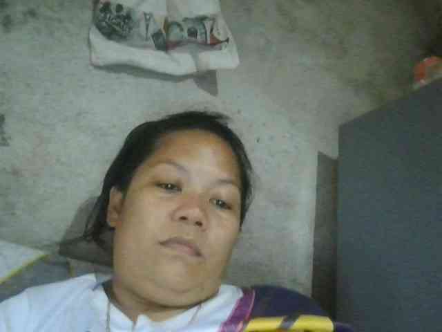 PinayHotMom webcam