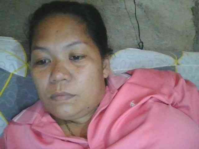 PinayHotMom webcam