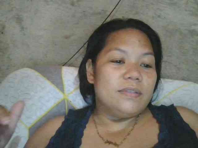 PinayHotMom webcam