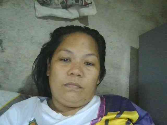 PinayHotMom webcam
