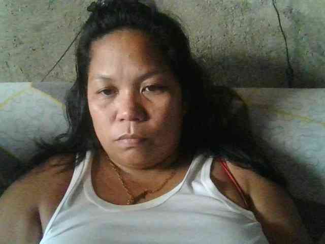 PinayHotMom webcam