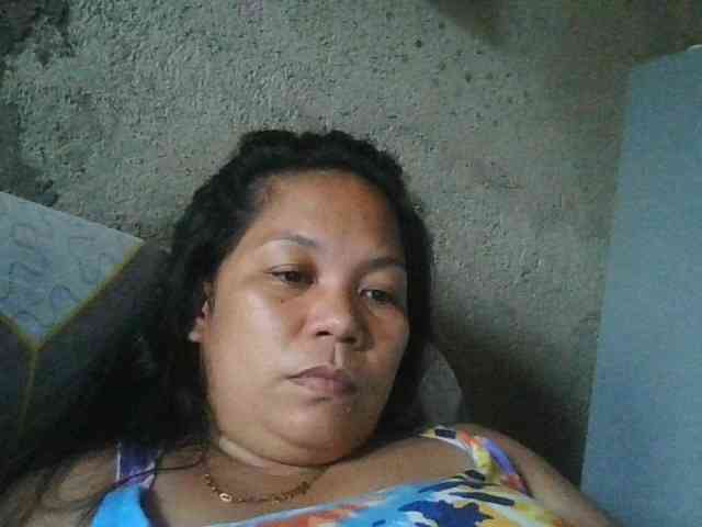 PinayHotMom webcam