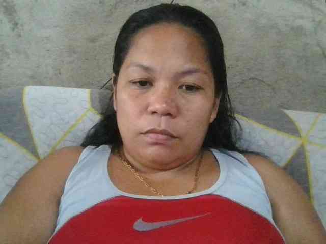 PinayHotMom webcam
