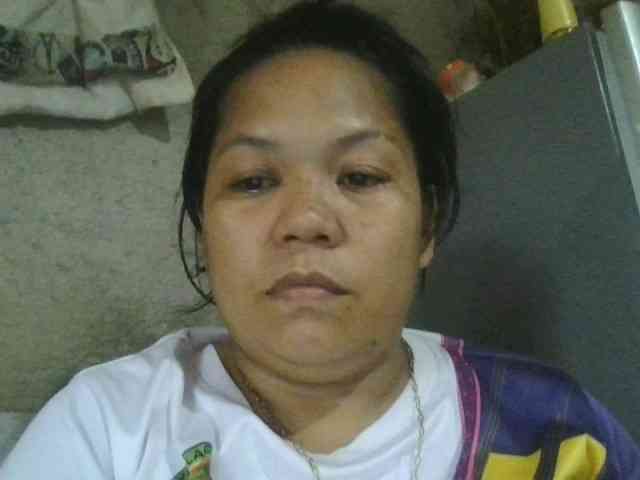 PinayHotMom webcam