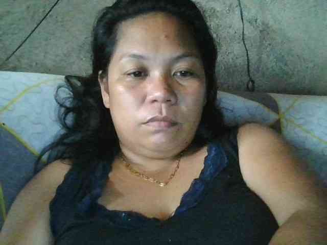 PinayHotMom webcam