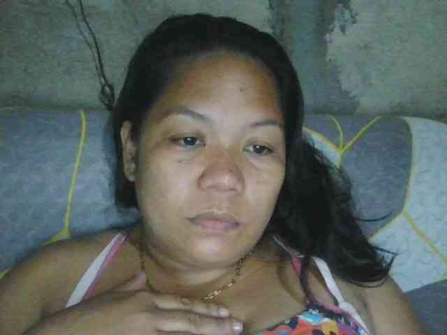 PinayHotMom webcam