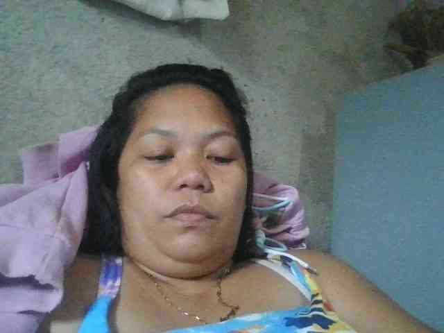 PinayHotMom webcam