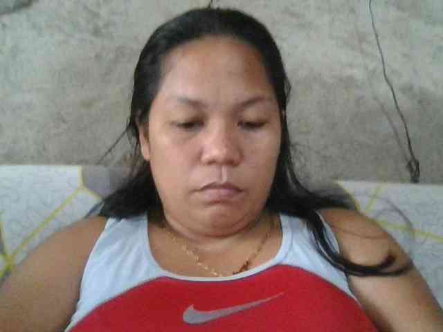 PinayHotMom webcam