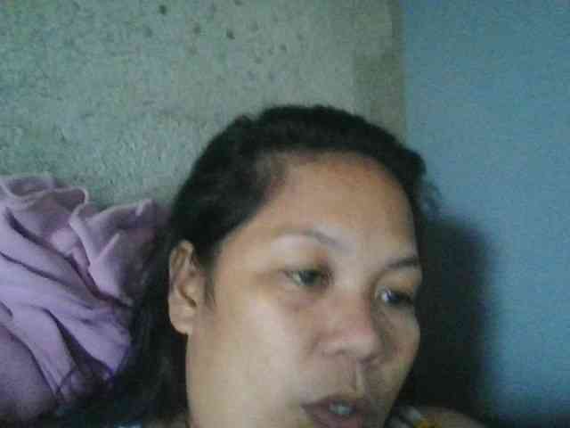 PinayHotMom webcam