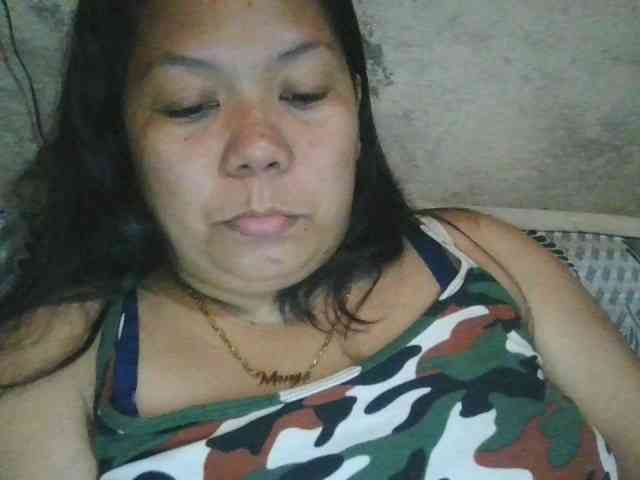PinayHotMom webcam