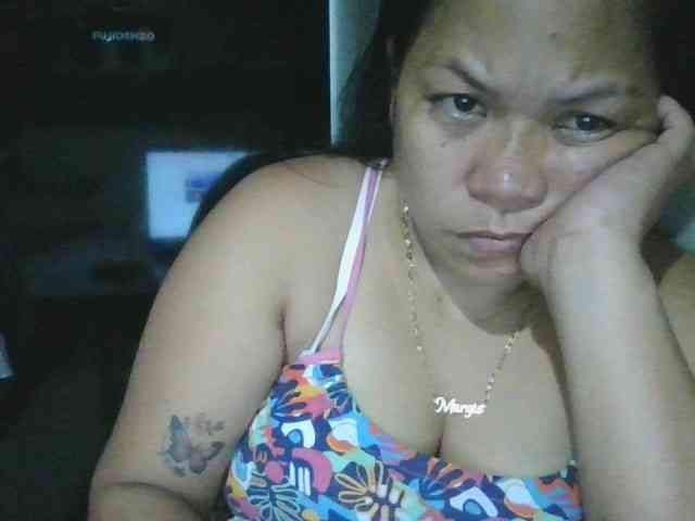 PinayHotMom webcam
