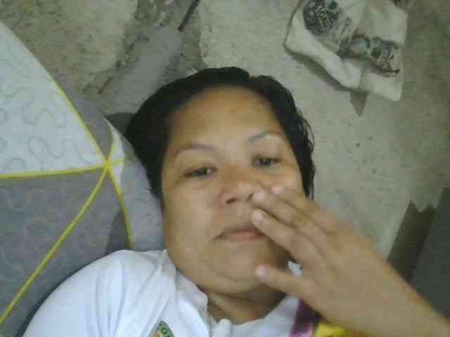 PinayHotMom webcam