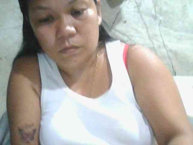 PinayHotMom webcam