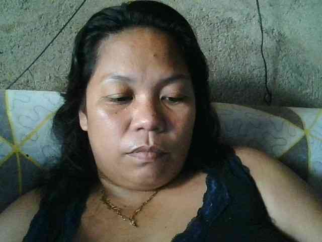 PinayHotMom webcam