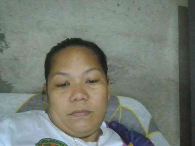 PinayHotMom webcam