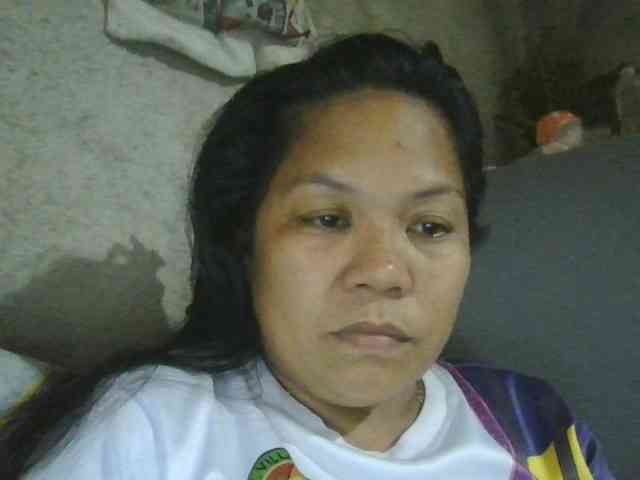 PinayHotMom webcam