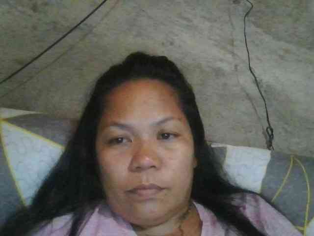 PinayHotMom webcam