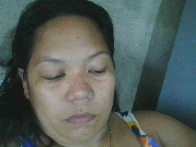 PinayHotMom webcam