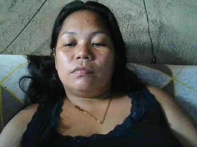 PinayHotMom webcam