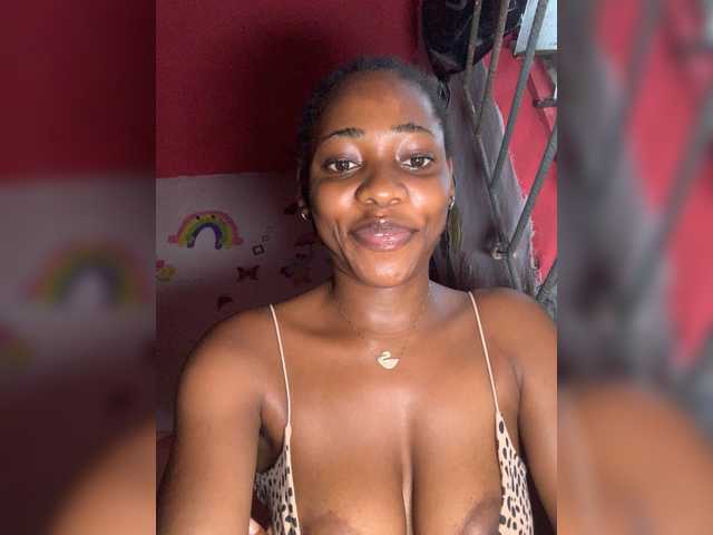 Hornycreamer from BongaCams