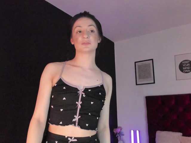 Aliceincumland's BongaCams show and profile
