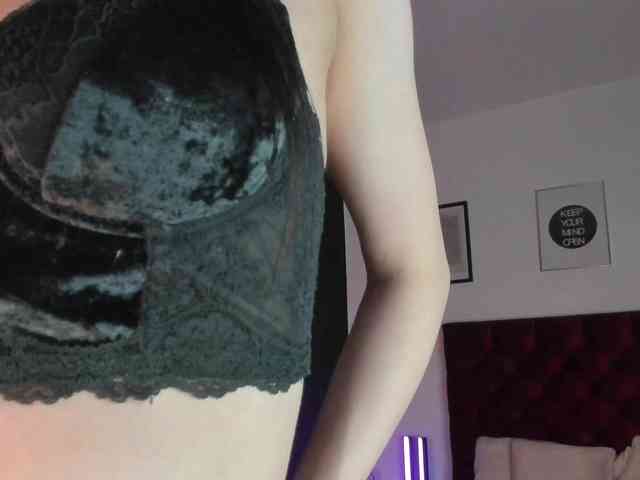 Aliceincumland webcam