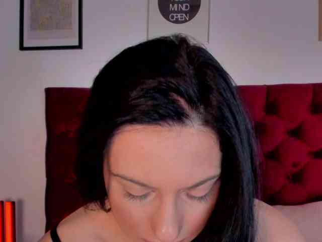 Aliceincumland webcam